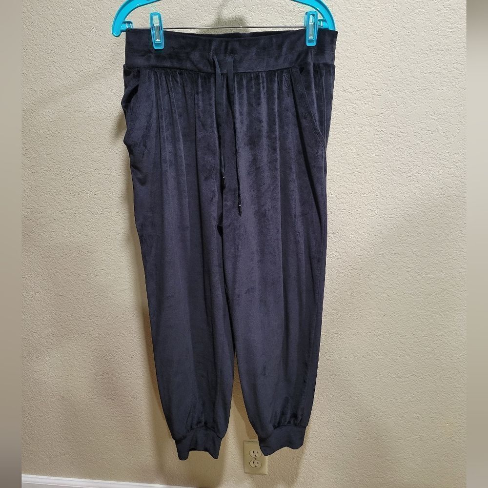 Victoria's secret on point pants